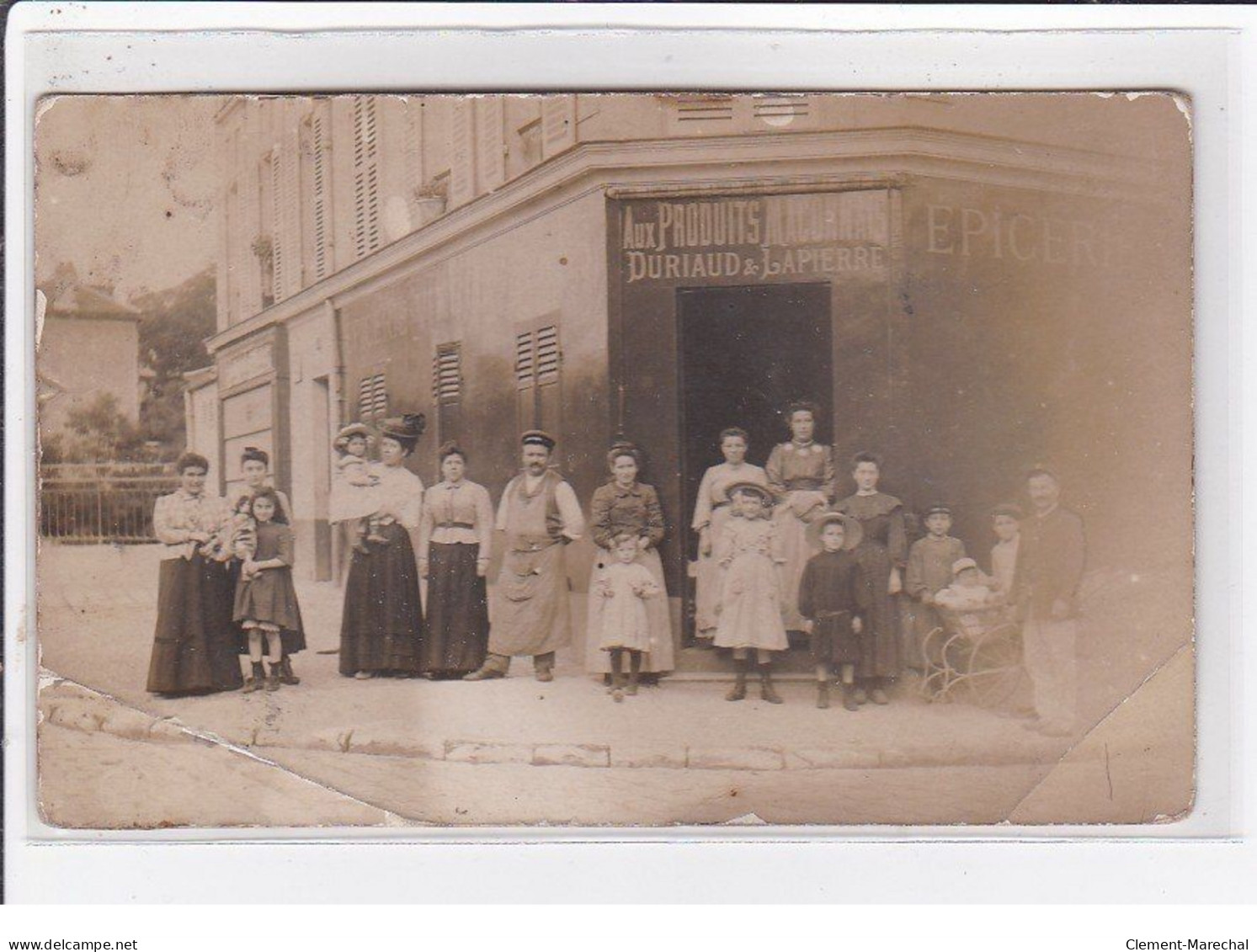 CHARENTON LE PONT : Carte Photo De L'épicerie "aux Produits Maconnais" DURIAUD Et LAPIERRE - état - Charenton Le Pont