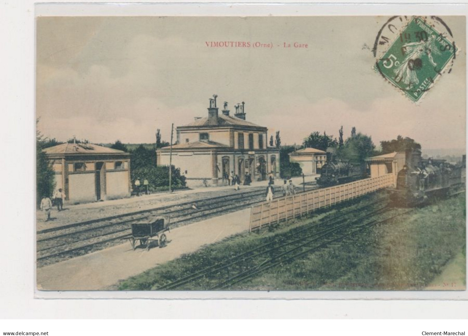 VIMOUTIERS - La Gare - Très Bon état - Vimoutiers