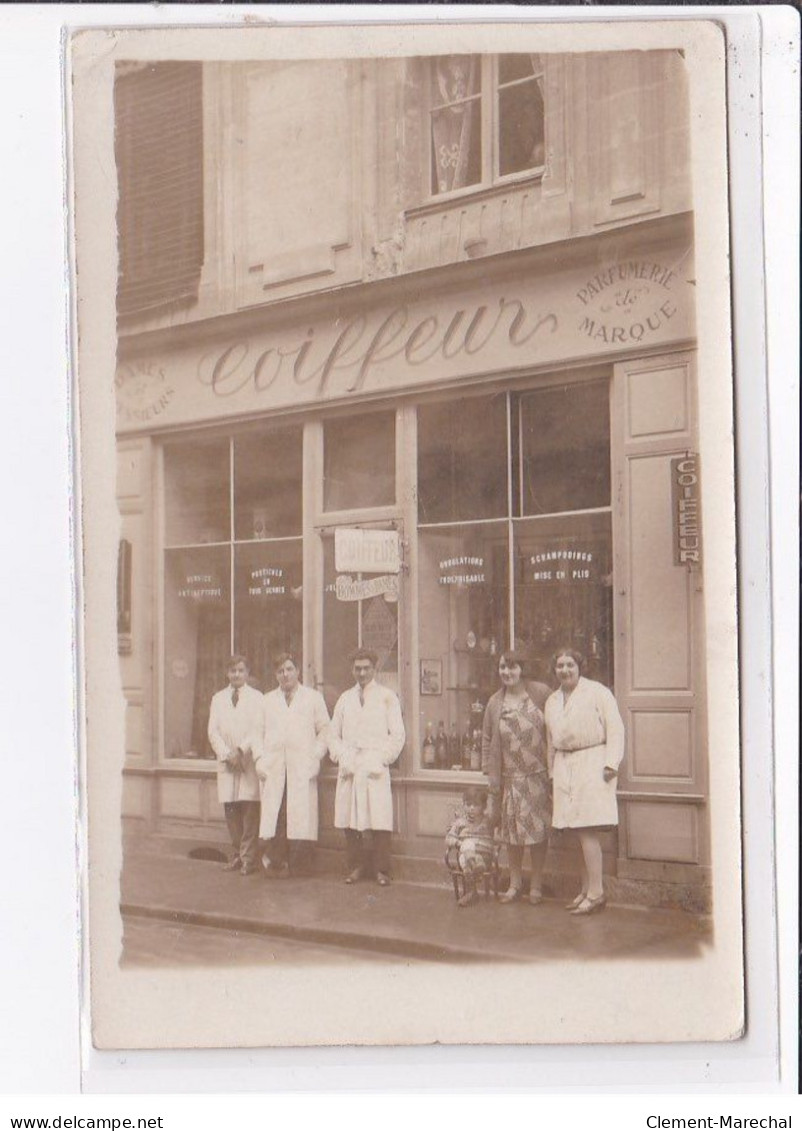 A LOCALISER : Carte Photo D'un Salon De Coiffure (coiffeur) - Très Bon état - Photos