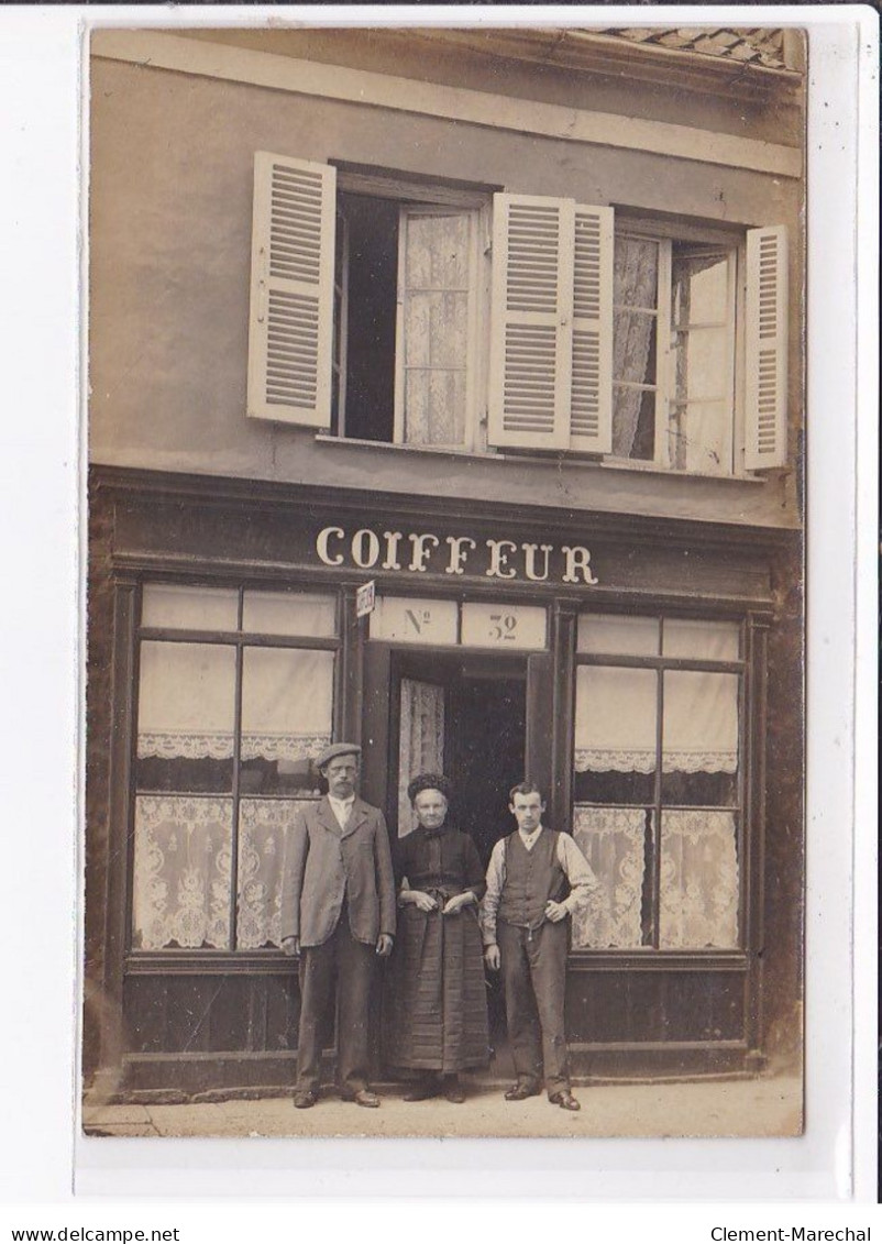 A LOCALISER : Carte Photo D'un Salon De Coiffure (coiffeur) - Très Bon état - Photos