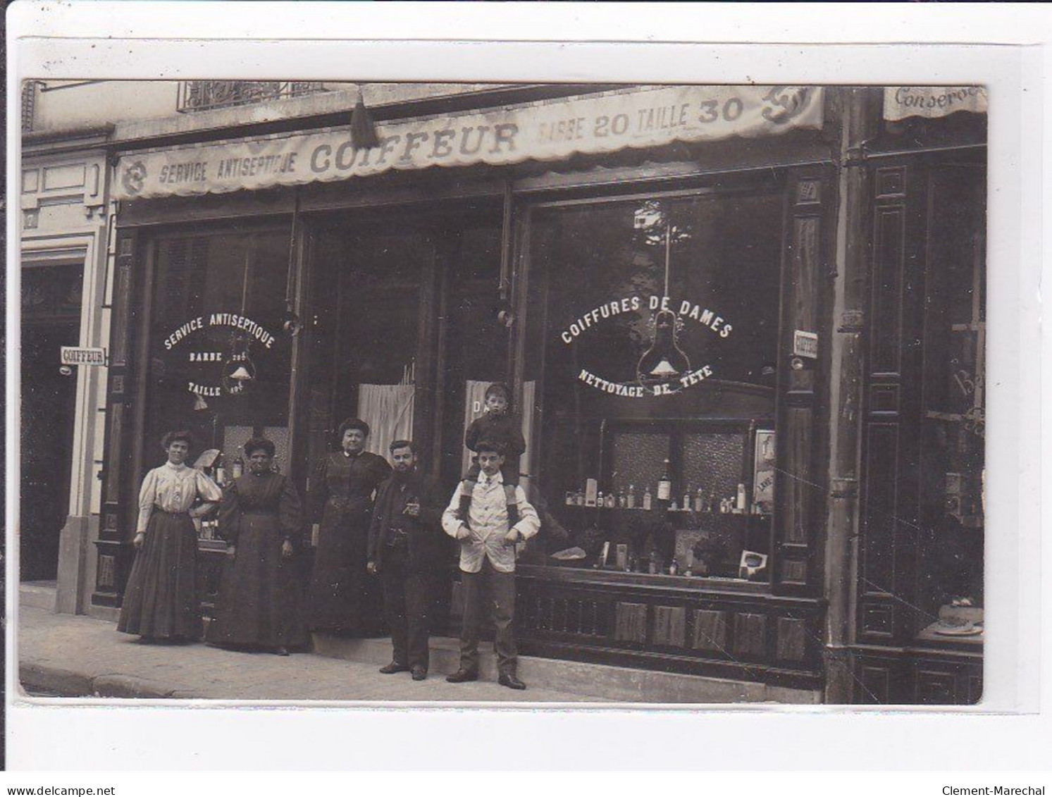 A LOCALISER : Carte Photo D'un Salon De Coiffure (coiffeur) -  Très Bon état - Fotos