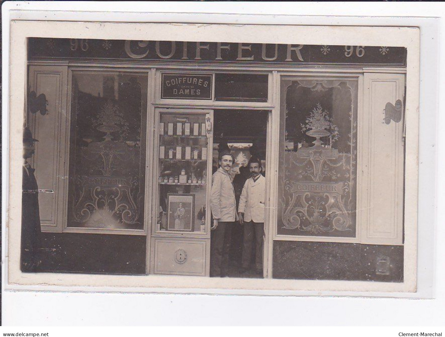 A LOCALISER : Carte Photo D'un Salon De Coiffure (coiffeur) -  Très Bon état - Foto