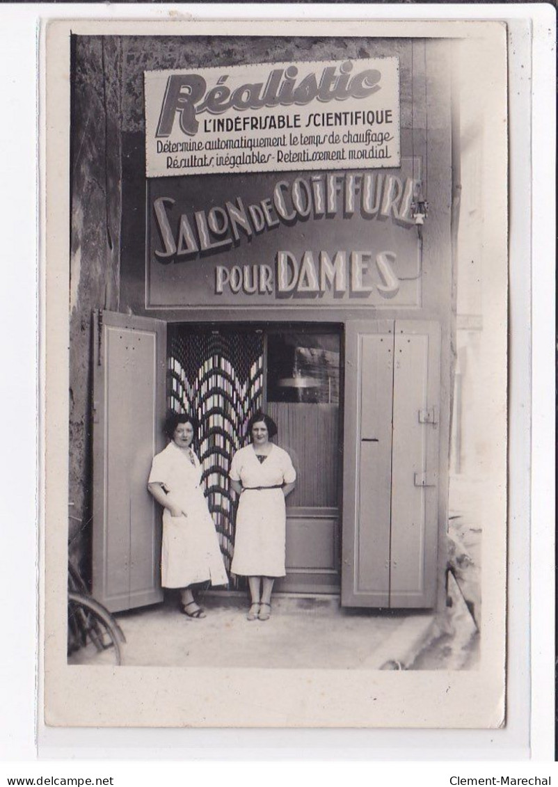 A LOCALISER : Carte Photo D'un Salon De Coiffure (coiffeur) -  Très Bon état - Foto's