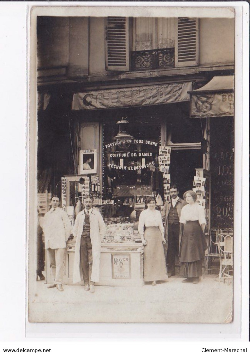 A LOCALISER : Carte Photo D'un Salon De Coiffure (coiffeur) -  Très Bon état - Fotos