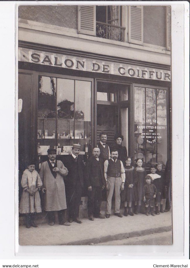 A LOCALISER : Carte Photo D'un Salon De Coiffure (coiffeur) -  Très Bon état - Foto's