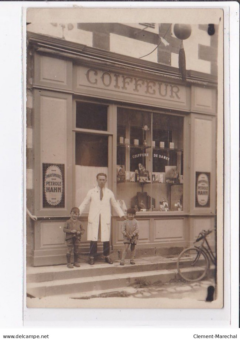 A LOCALISER : Carte Photo D'un Salon De Coiffure (coiffeur) -  Très Bon état - Foto's