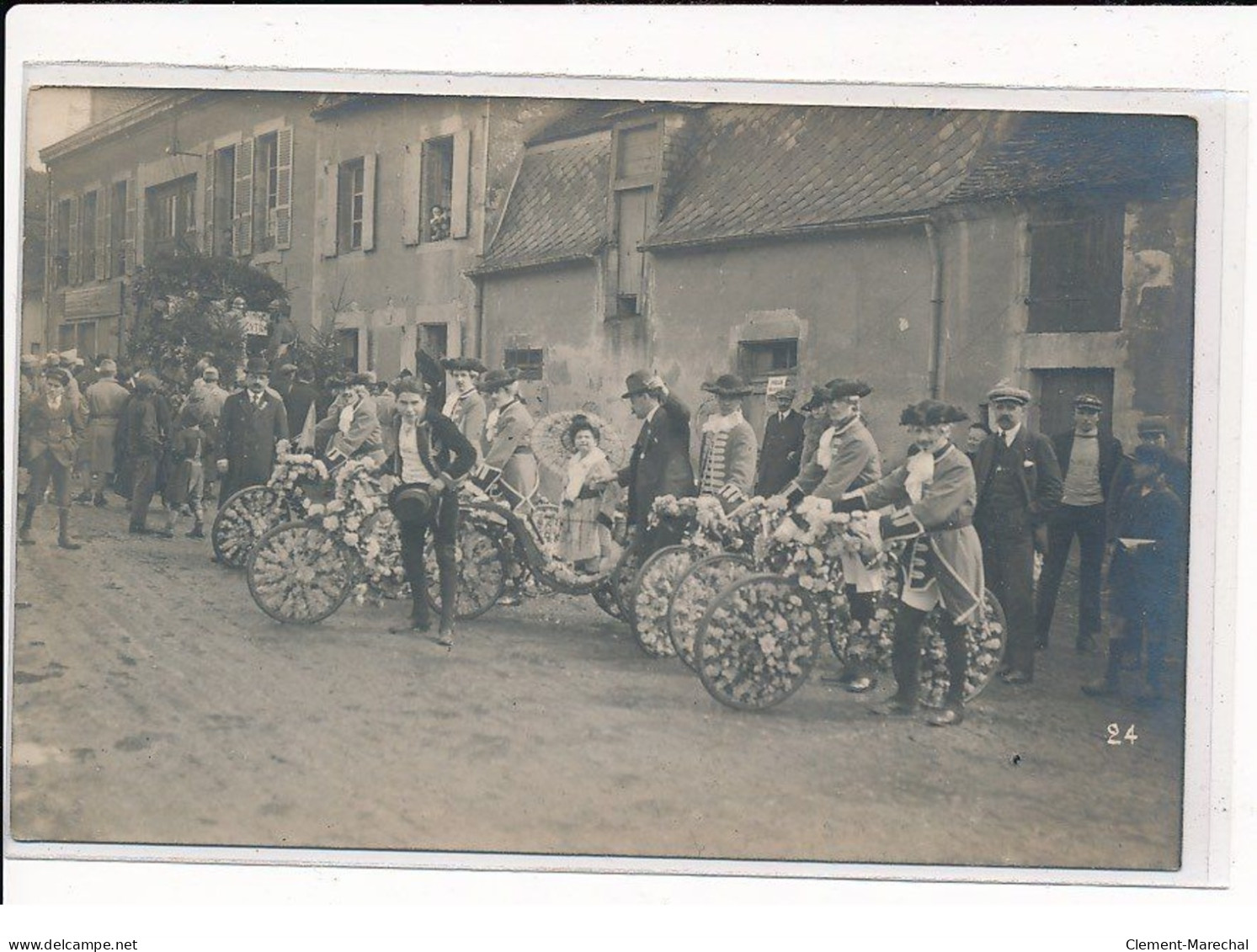 NEVERS : Cavalcade De La Mi-Carême (26 Mars 1922), Vélos - Très Bon état - Nevers