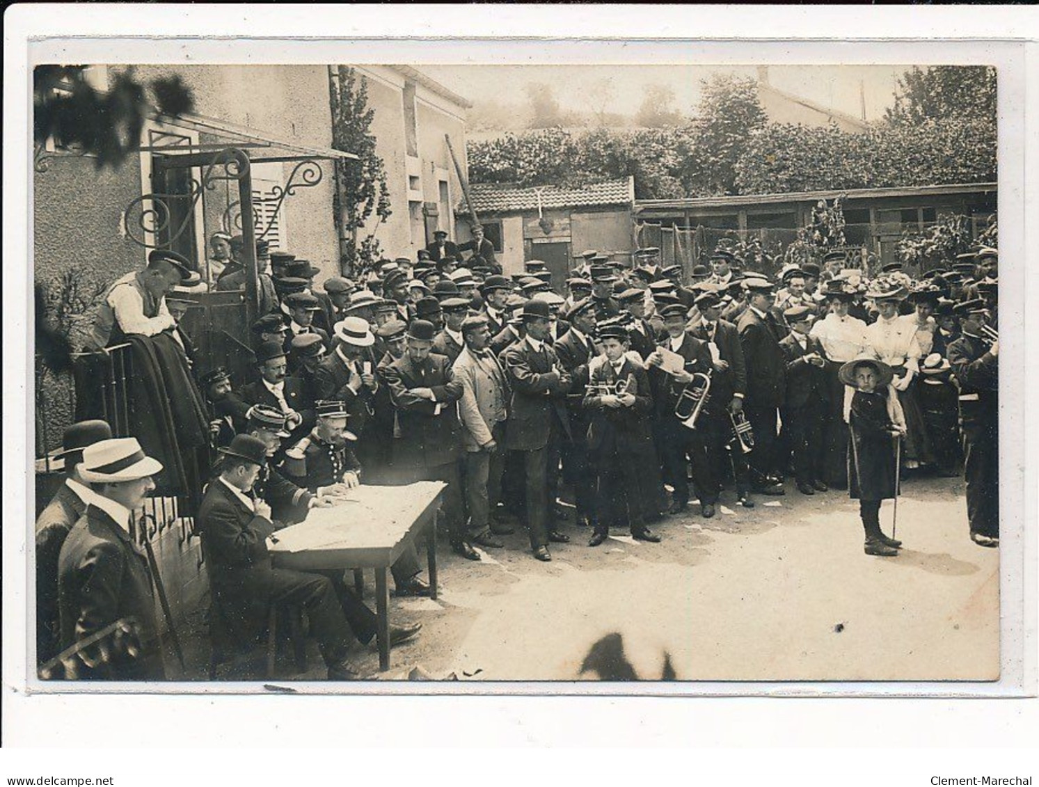 LE NEUBOURG : Fanfare Militaire - état - Le Neubourg