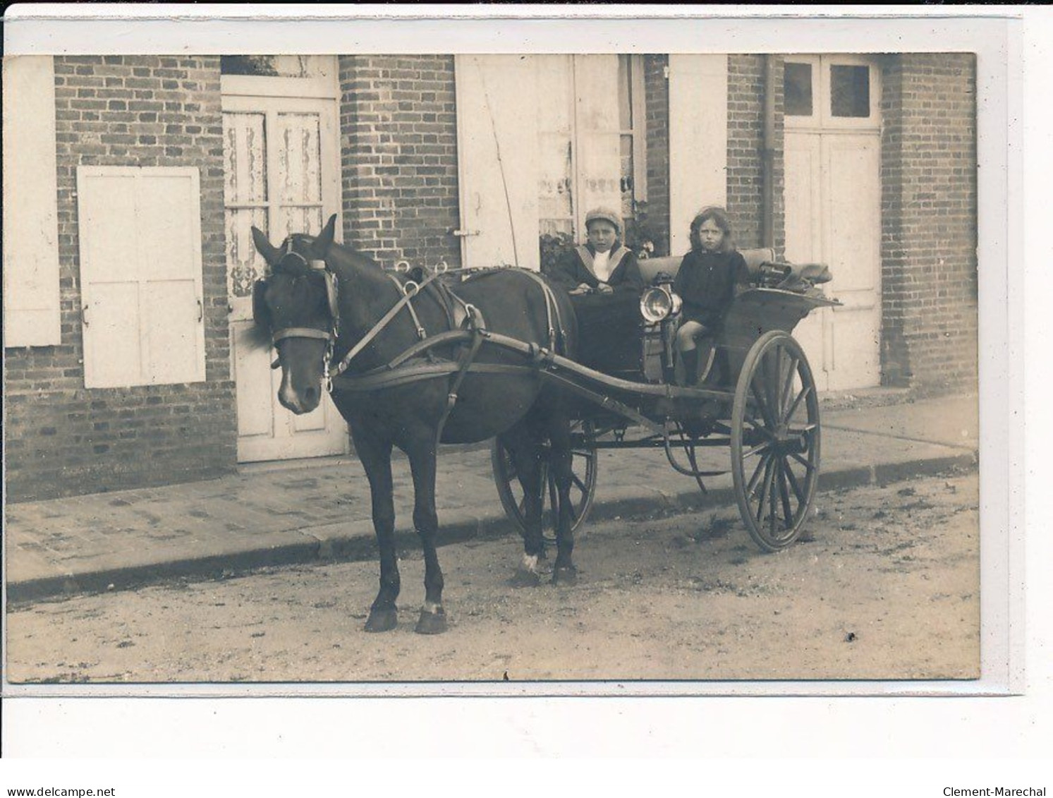 LE NEUBOURG : Carrosserie BONDEVILLE FRERES, Attelage - Très Bon état - Le Neubourg