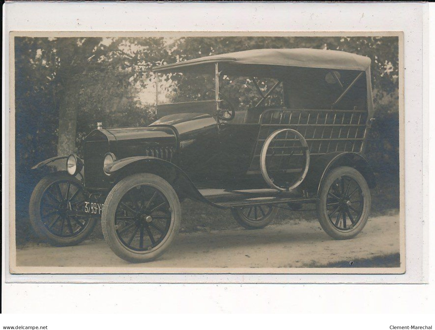 LE NEUBOURG : Carrosserie BONDEVILLE FRERES, Automobile - Très Bon état - Le Neubourg