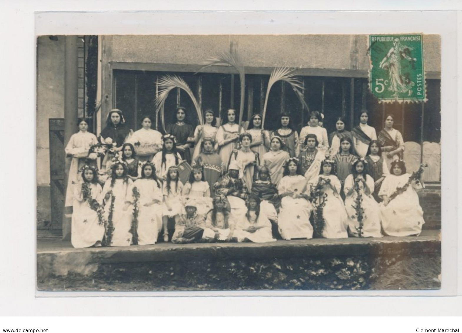 BONNY SUR LOIRE - Carte Photo - Groupe De Femmes Costumées - Très Bon état - Other & Unclassified