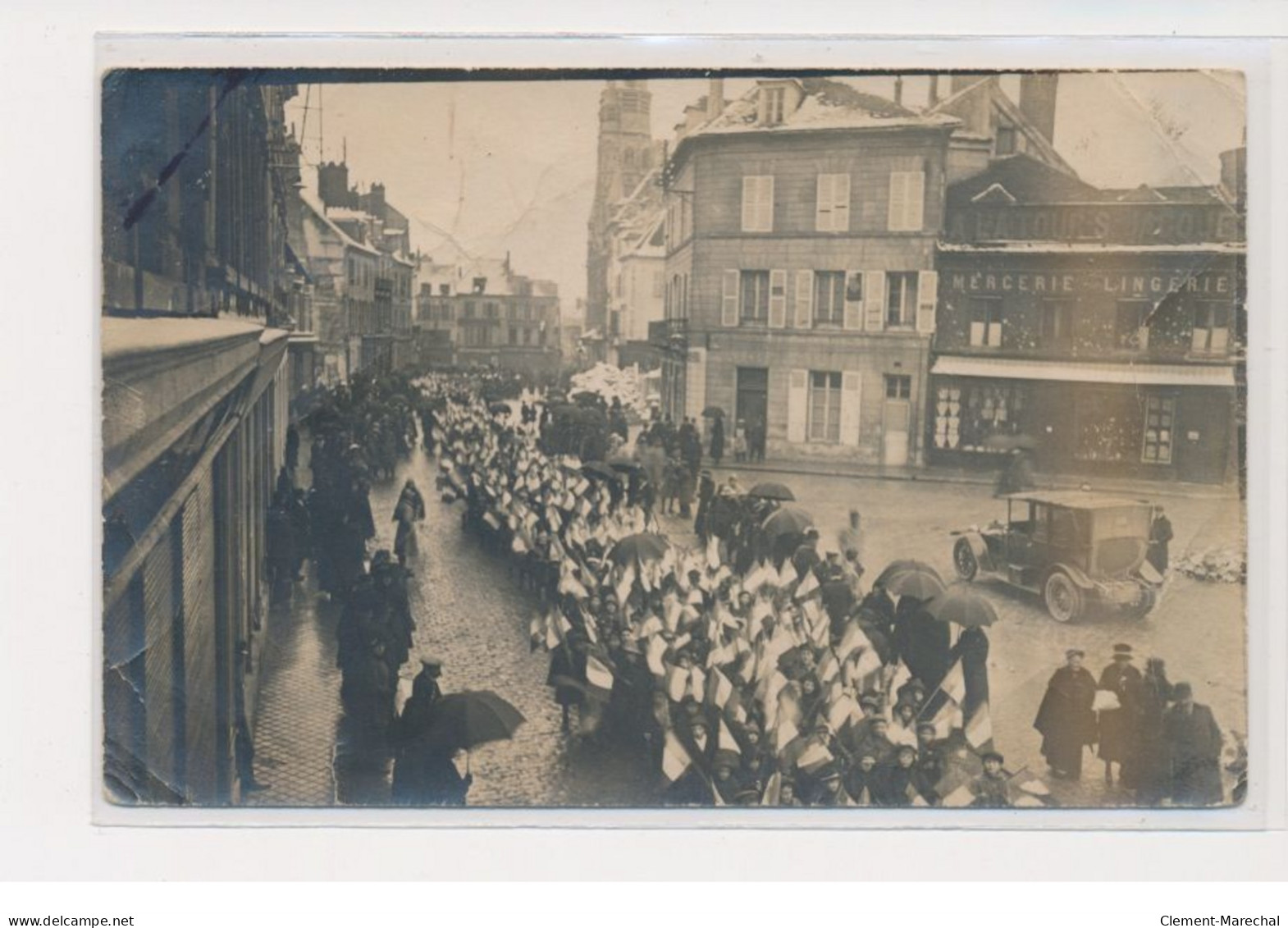 COMPIEGNE - Carte Photo - A La Tour Saint Jacques - état - Compiegne