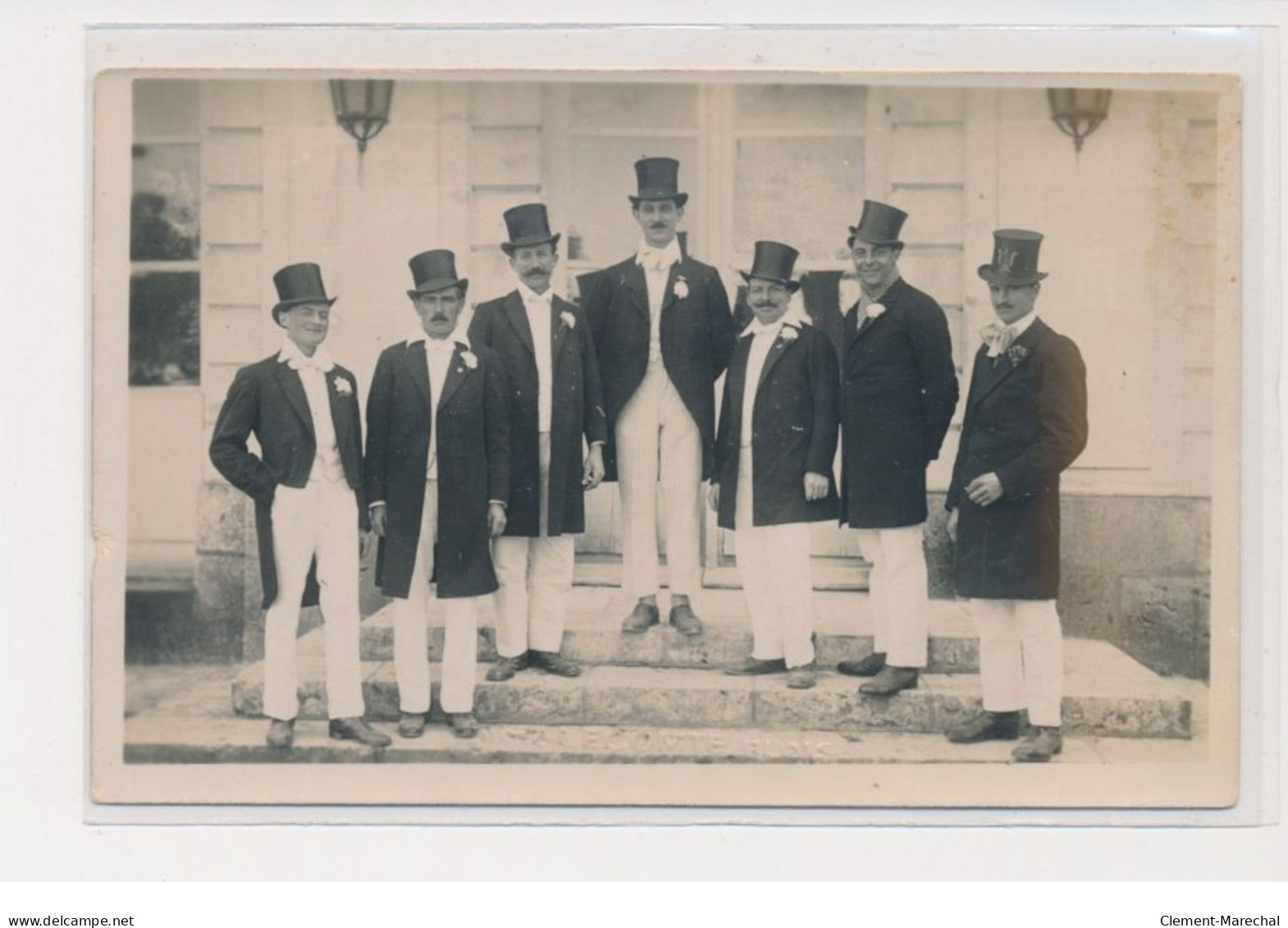 VOUZON - Carte Photo - Hommes En Costumes - Très Bon état - Blois