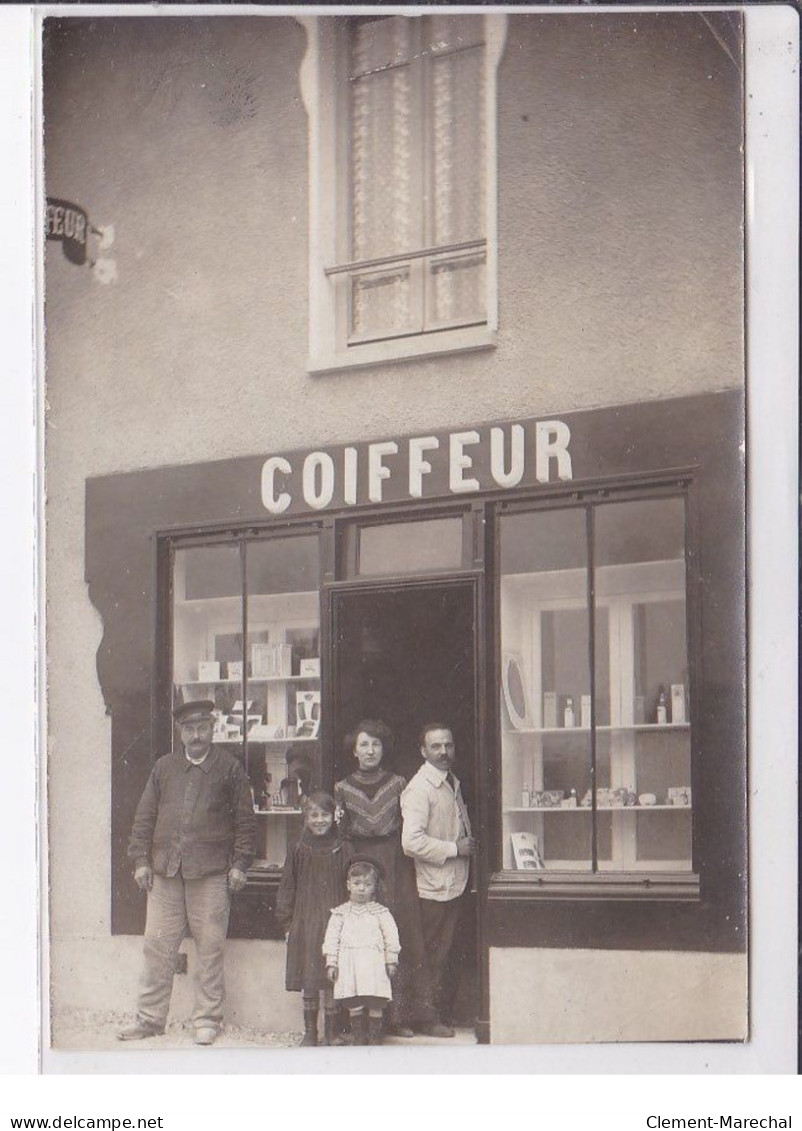 HOUILLES ? SARTROUVILLE ? : Carte Photo Du Salon De Coiffure (coiffeur) - Bon état - Houilles