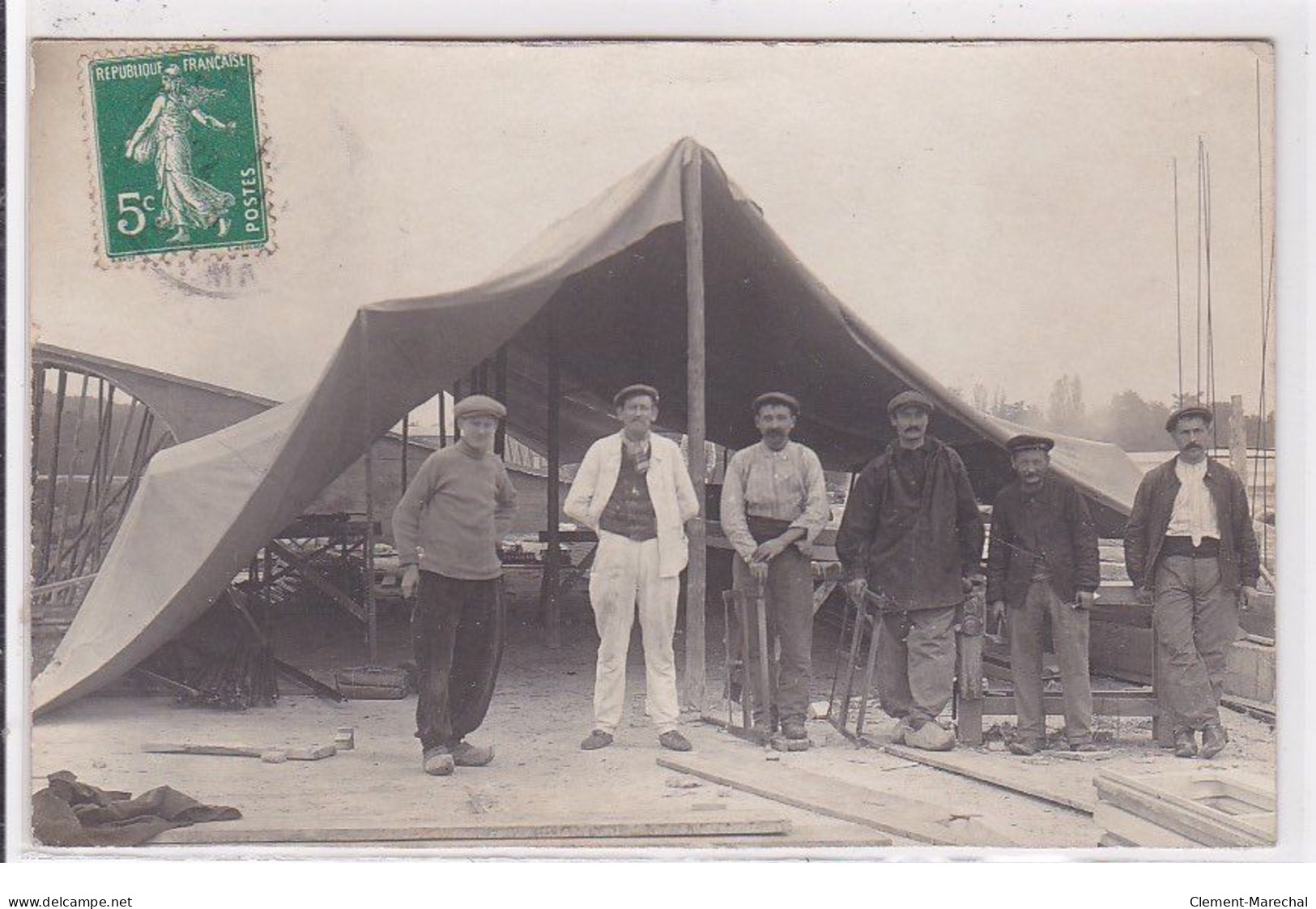 A LOCALISER : Carte Photo D'un Chantier (cachet De Départ De Seine Et Marne) - Très Bon état - Autres & Non Classés