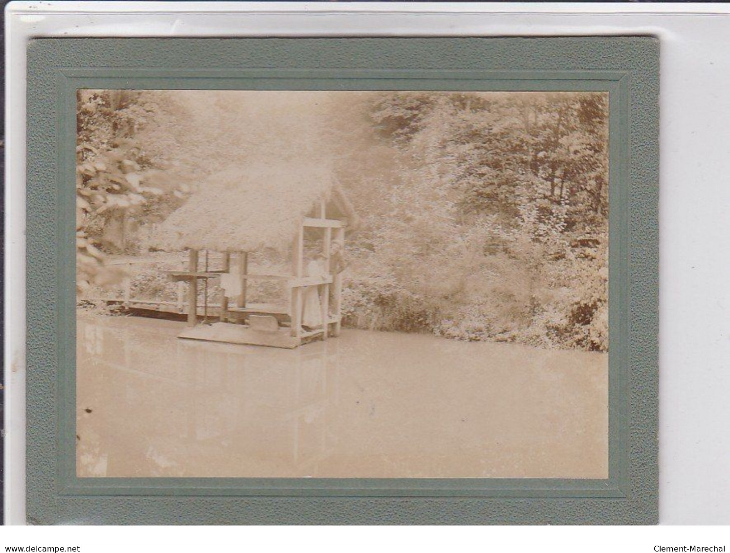 DREUX (environs): Photo Format 10x13 Cm D'un Lavoir Vers 1900 - Très Bon état - Autres & Non Classés