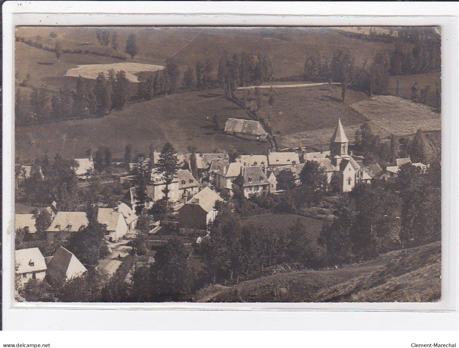 SAINT JULIEN DE JORDANNE : Carte Photo Du Village Vers 1910 - Très Bon état - Autres & Non Classés