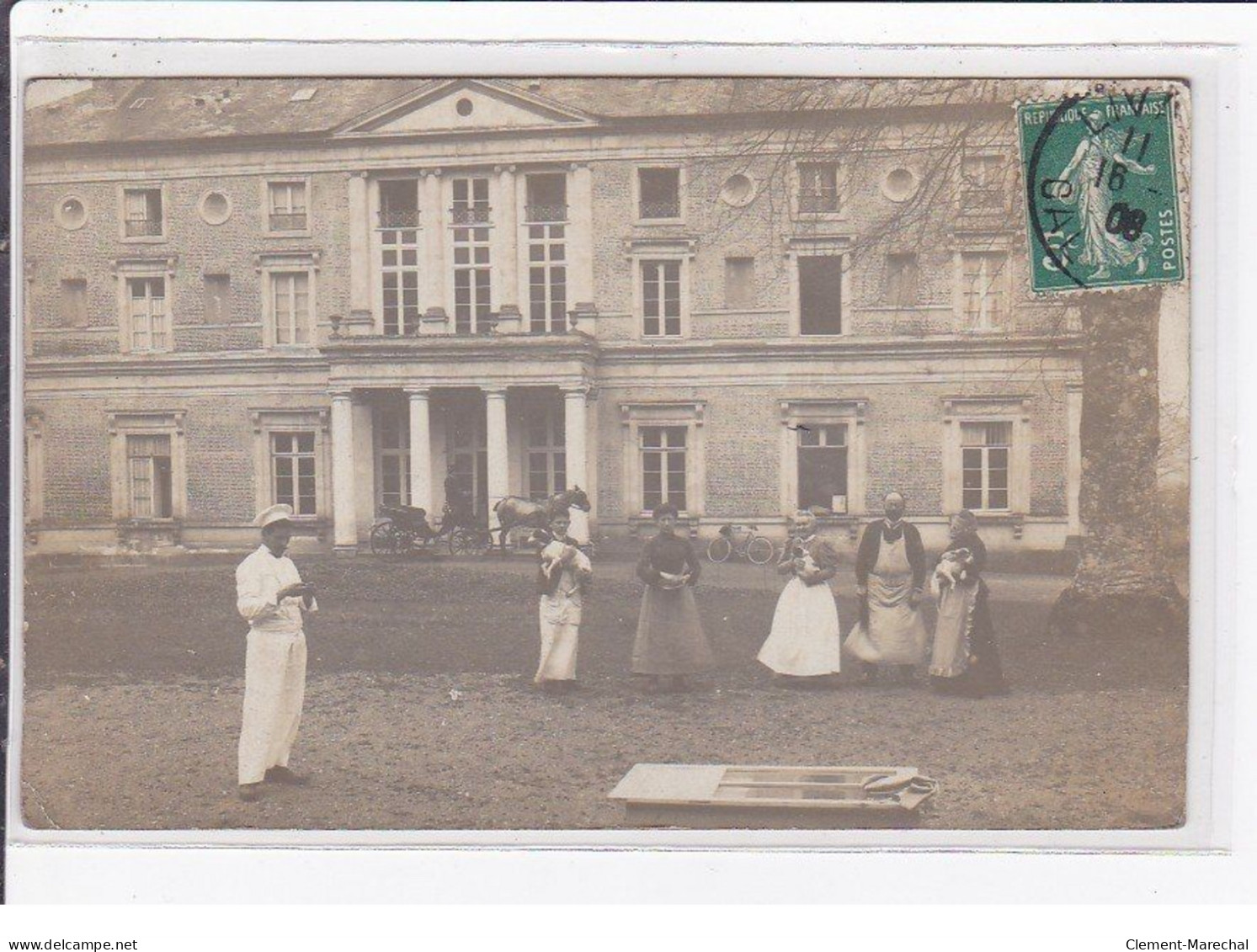 Carte Photo Du Chateau De NEUVILLE (avec Le Personnel) - Très Bon état - Altri & Non Classificati