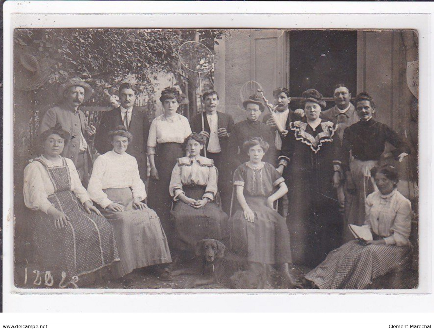 A LOCALISER : Carte Photo D'un Groupe (peche - Chien) (photoBLANC à LA VARENNE Saint MAUR)- Très Bon état - Sonstige & Ohne Zuordnung