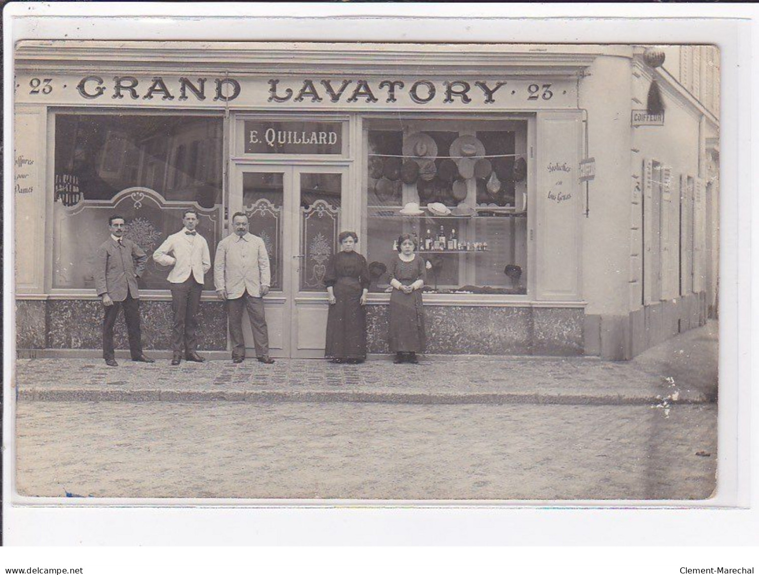 BONDY : Carte Photo Du Grand Lavatory QUILLARD Au 23 Rue De La Croix - Très Bon état - Bondy