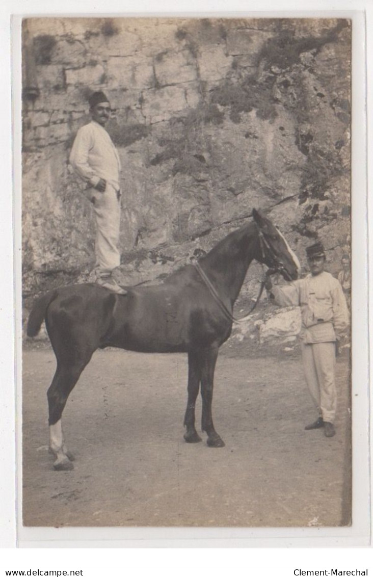 VIENNE (environs) : Carte Photo De Militaires (accrobate - Cheval - Carrières) - Très Bon état - Sonstige & Ohne Zuordnung