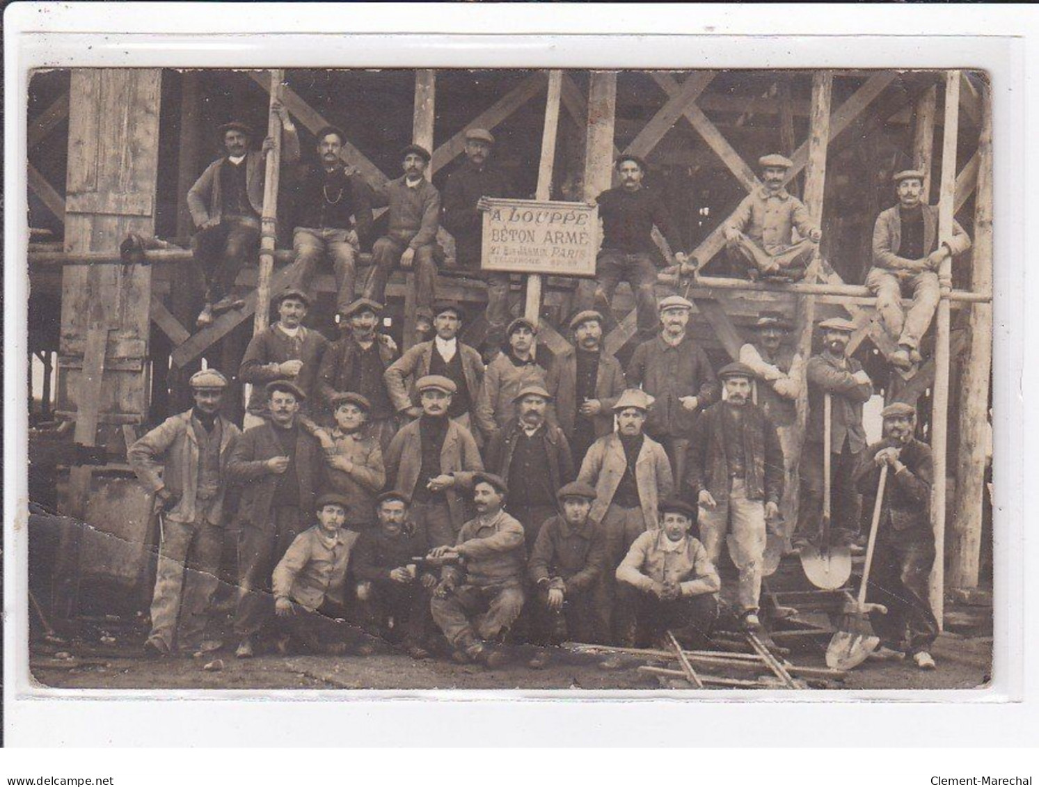 PARIS 16ème : Carte Photo D'ouvriers De La Maison LOUPPE (béton Armé) Sur Un Chantier (photo DIRLER à LUNEVILLE) TBE - Paris (16)