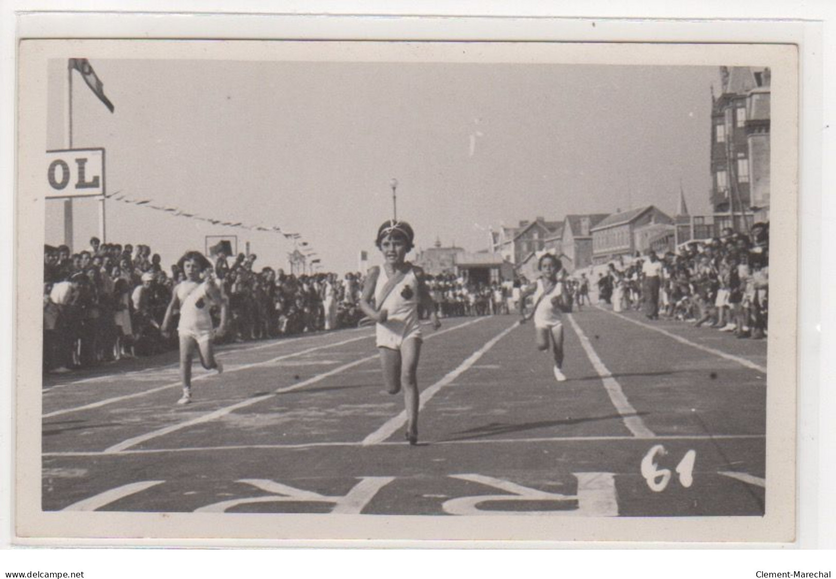 BERCK PLAGE : Carte Photo D'un Concours Sportif (athlétisme) Au Stade Bertagnol - Très Bon état - Berck