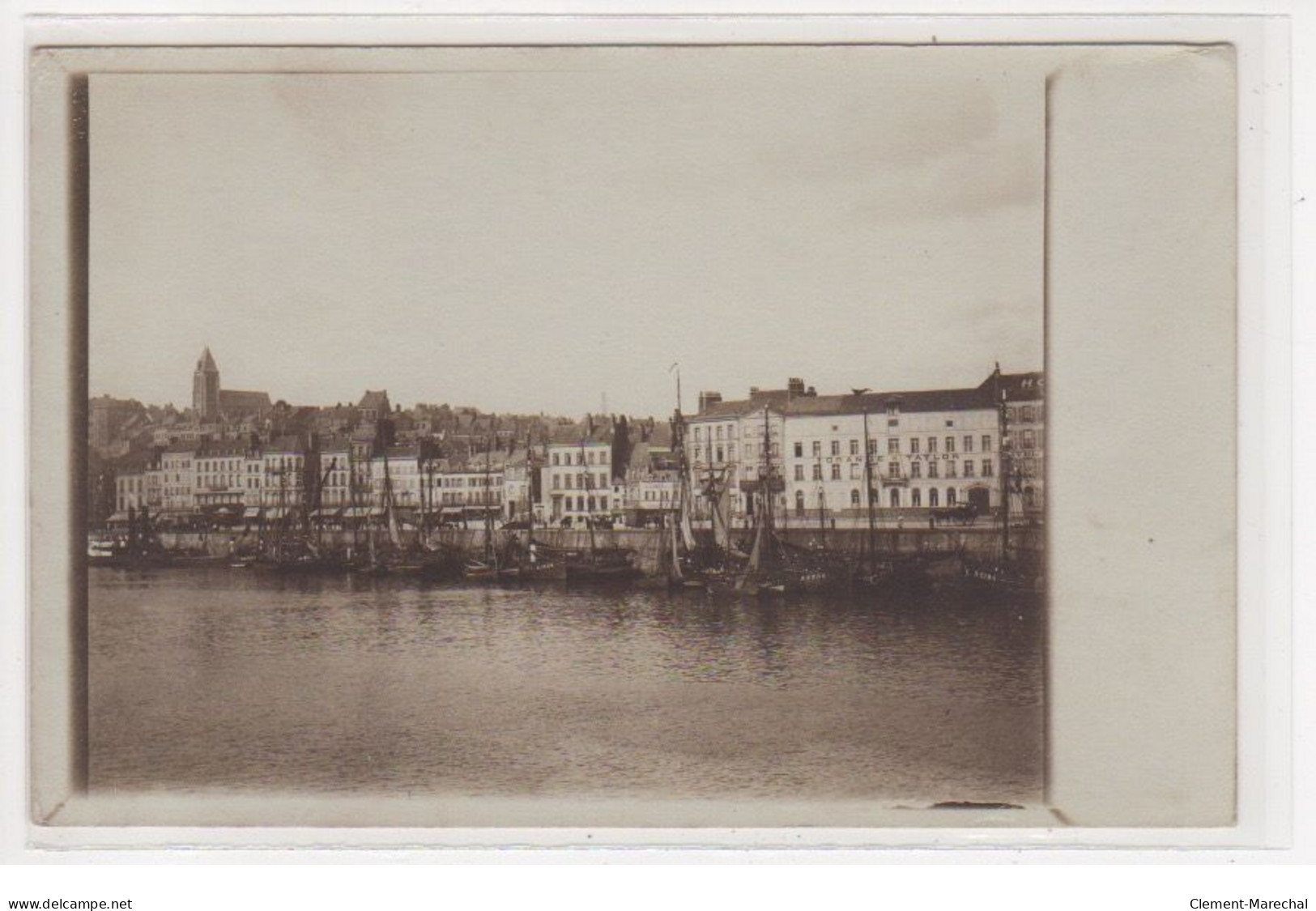 BOULOGNE SUR MER : Lot De 2 Cartes Photo Des Quais (bateau De Saint Valery Sur Somme) - Très Bon état - Boulogne Sur Mer