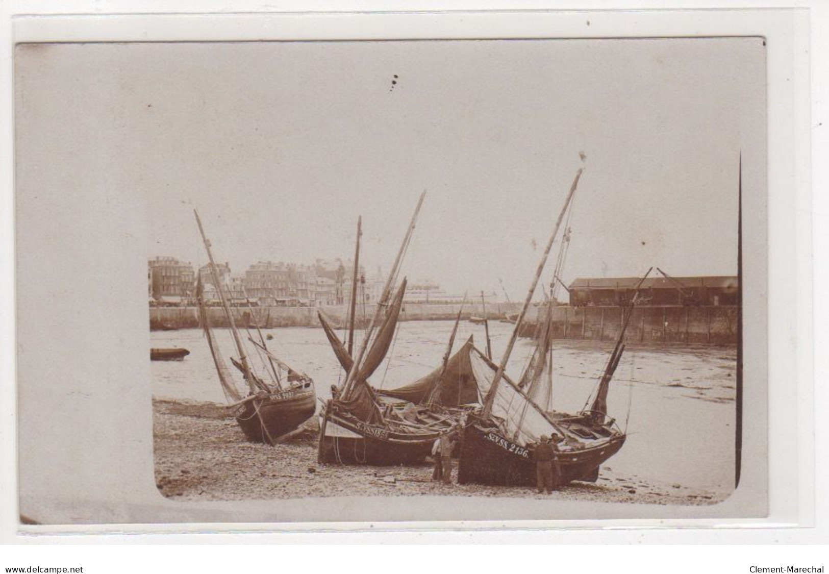 BOULOGNE SUR MER : Lot De 2 Cartes Photo Des Quais (bateau De Saint Valery Sur Somme) - Très Bon état - Boulogne Sur Mer