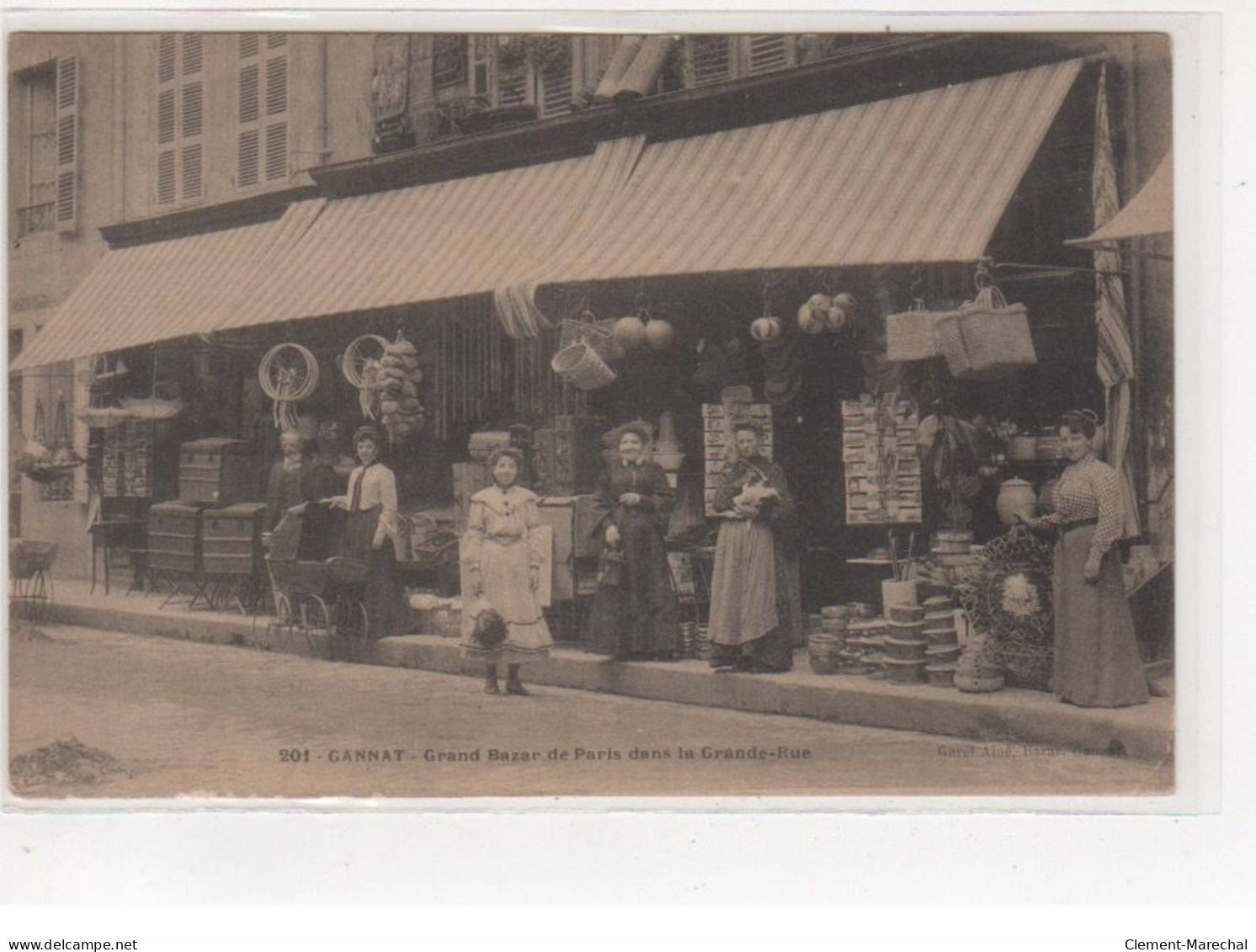 GANNAT : Grand Bazar De Paris Dans La Grande Rue (cartes Postales - Magasin - Quincaillerie) - Très Bon état - Altri & Non Classificati