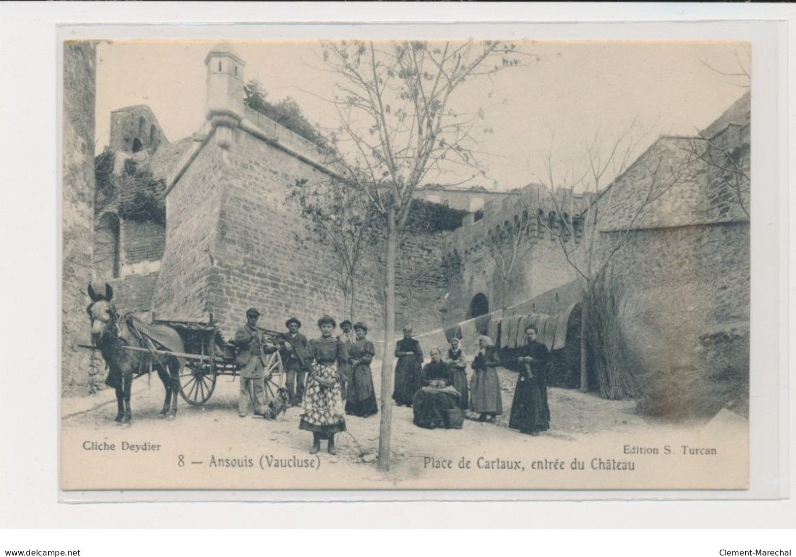 ANSOUIS - Place De Carlaux - Entrée Du Château - Très Bon état - Ansouis