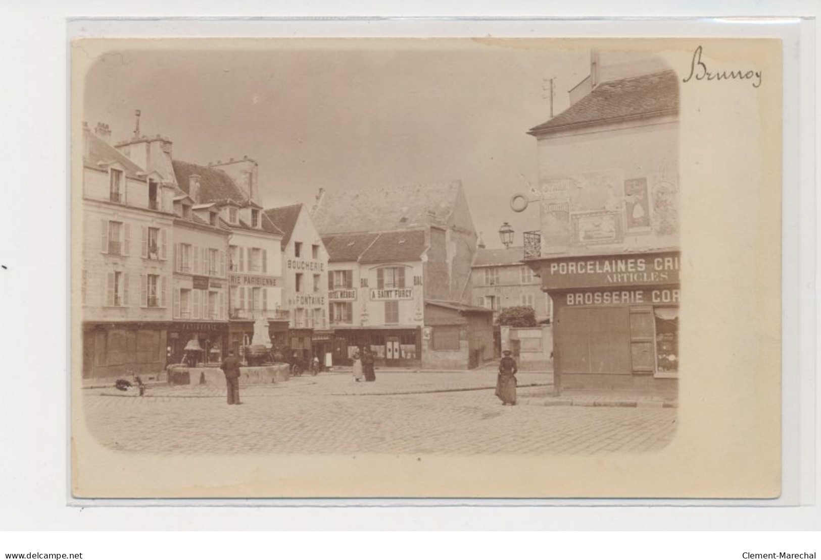 LAGNY SUR MARNE - Carte Photo - Place De La Fontaine - Très Bon état - Lagny Sur Marne