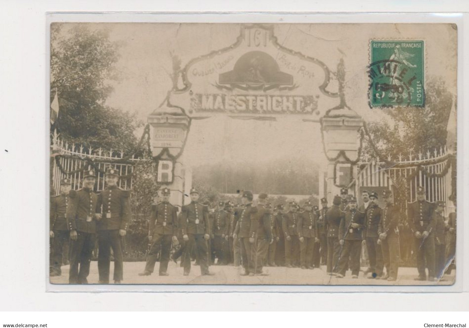 SAINT MIHIEL - Carte Photo - Fête - Caserne Militaire - état - Saint Mihiel