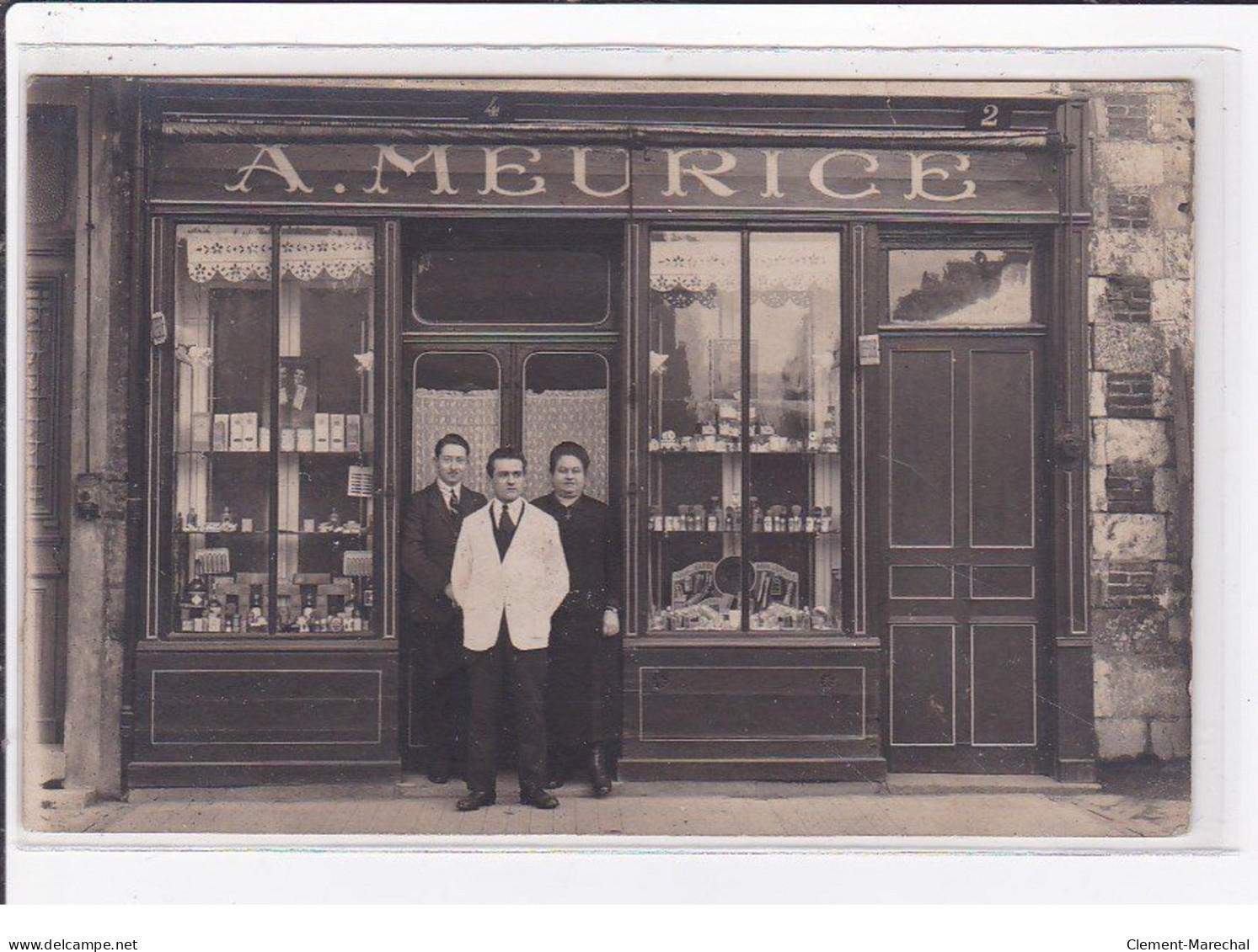 AMIENS : Carte Photo Du Salon De Coiffure MEURICE (coiffeur) - état - Amiens