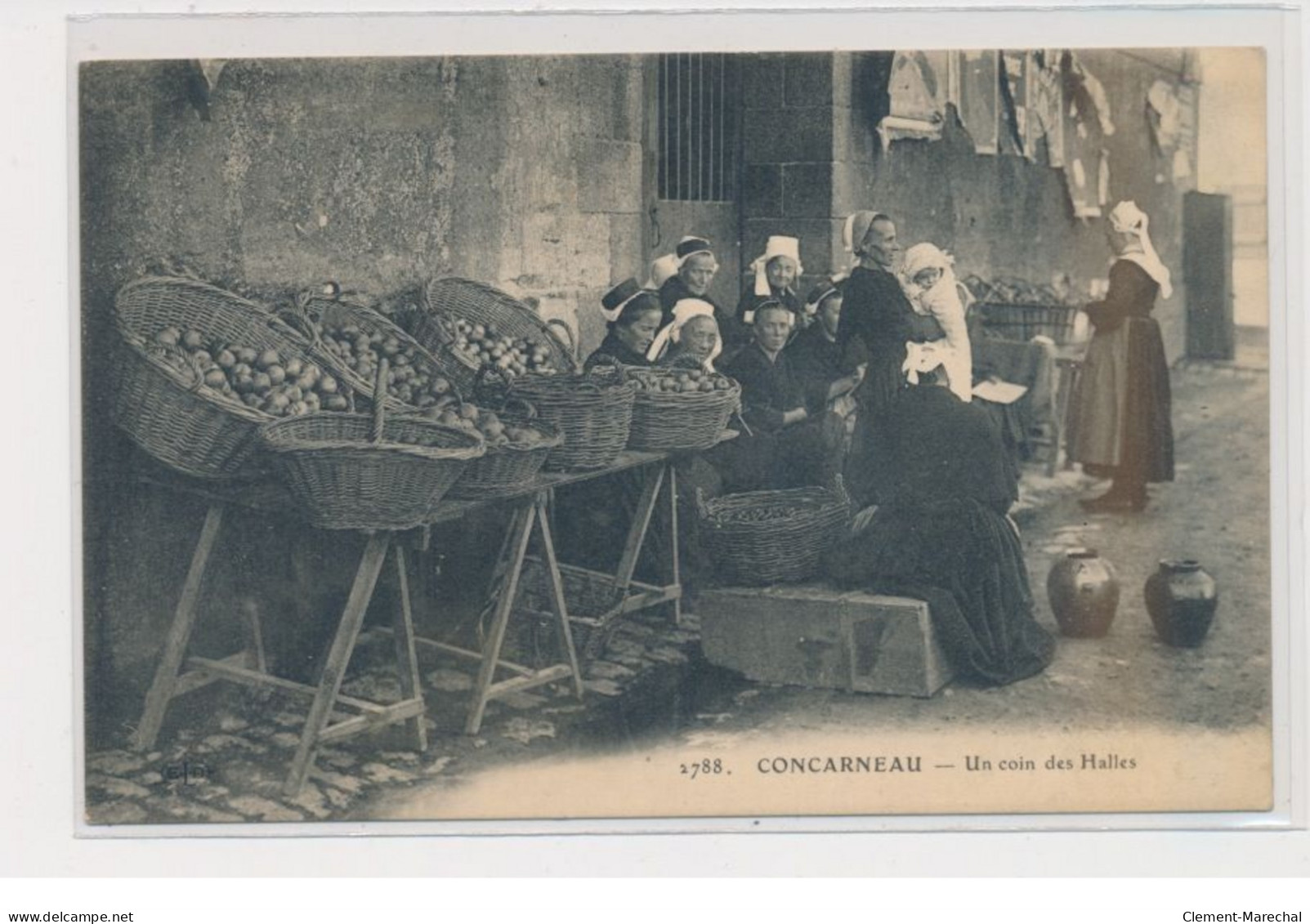 CONCARNEAU - Un Coin Des Halles - Très Bon état - Concarneau