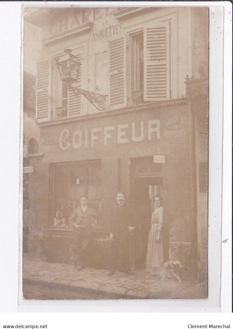 ATHIS MONS : Carte Photo D'un Salon De Coiffure MEUNIER (coiffeur) - Très Bon état - Athis Mons