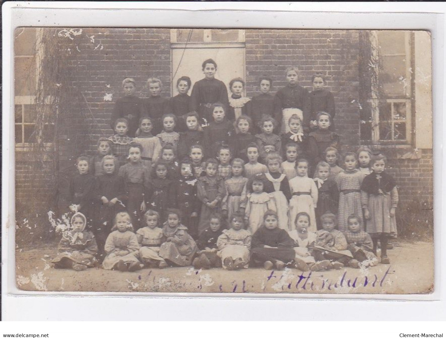 TIGY : Carte Photo D'une école - état - Other & Unclassified