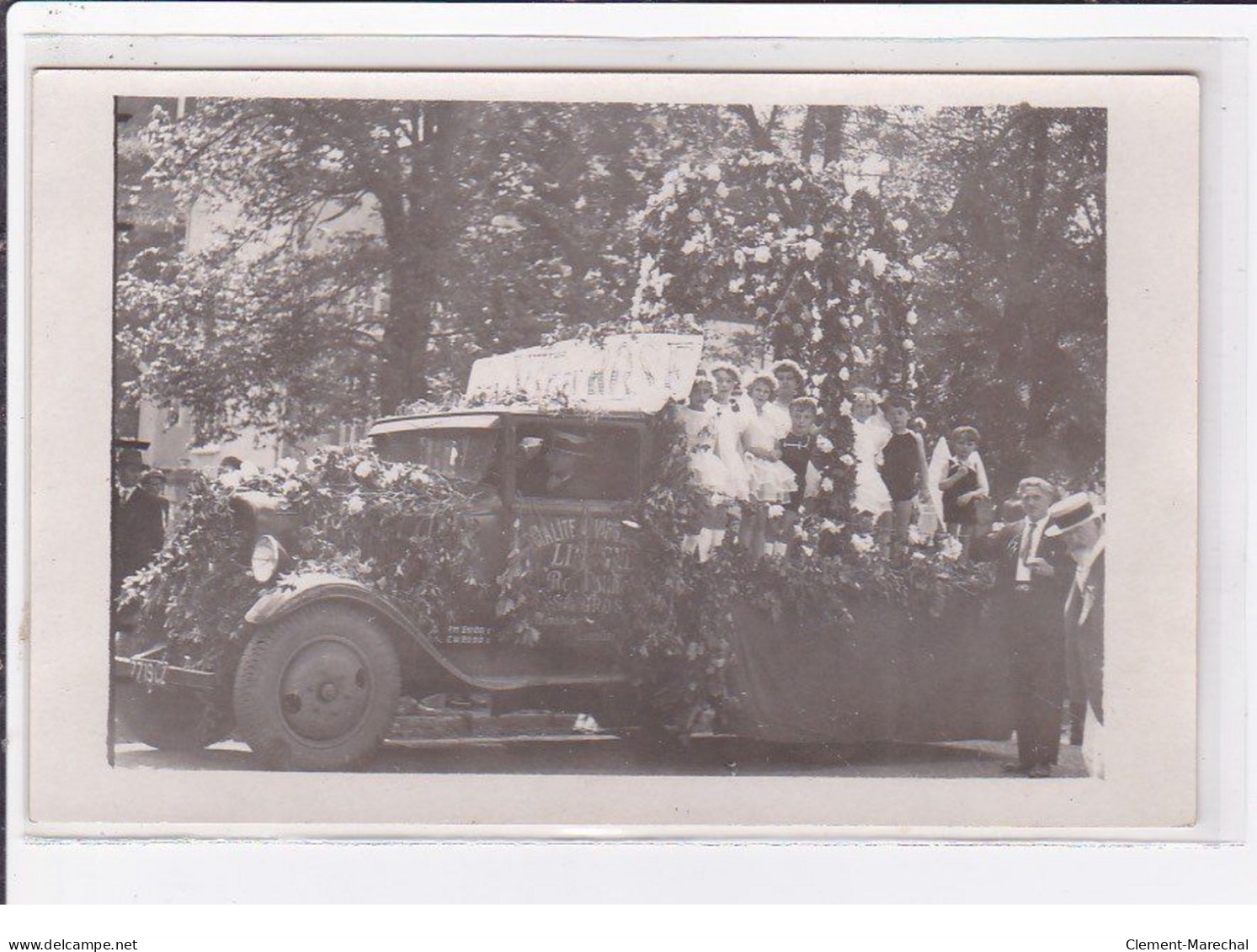 VAL SAINT JEAN - MARSIAC : Carte Photo D'un Camion De Livraison De Vins Décoré Pour Une Fête - Très Bon état - Other & Unclassified