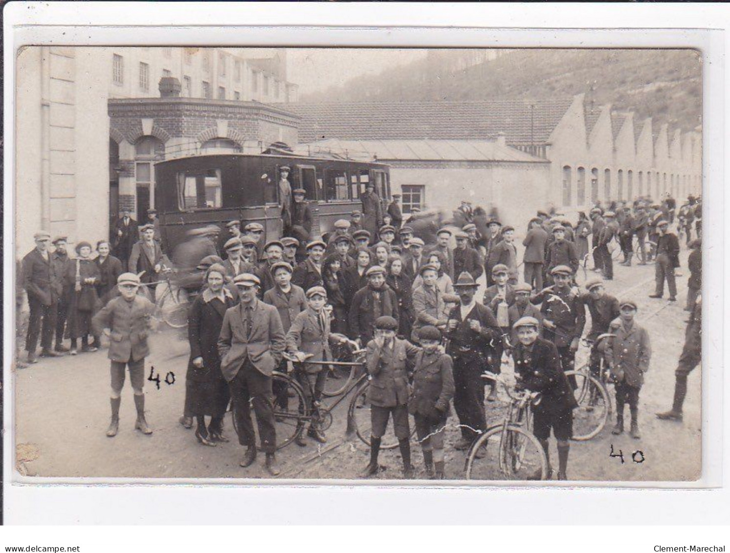 BELFORT : Carte Photo De La Sortie De L'usine De La Société Alsacienne De Construction (autobus) -très Bon état - Belfort - Ville