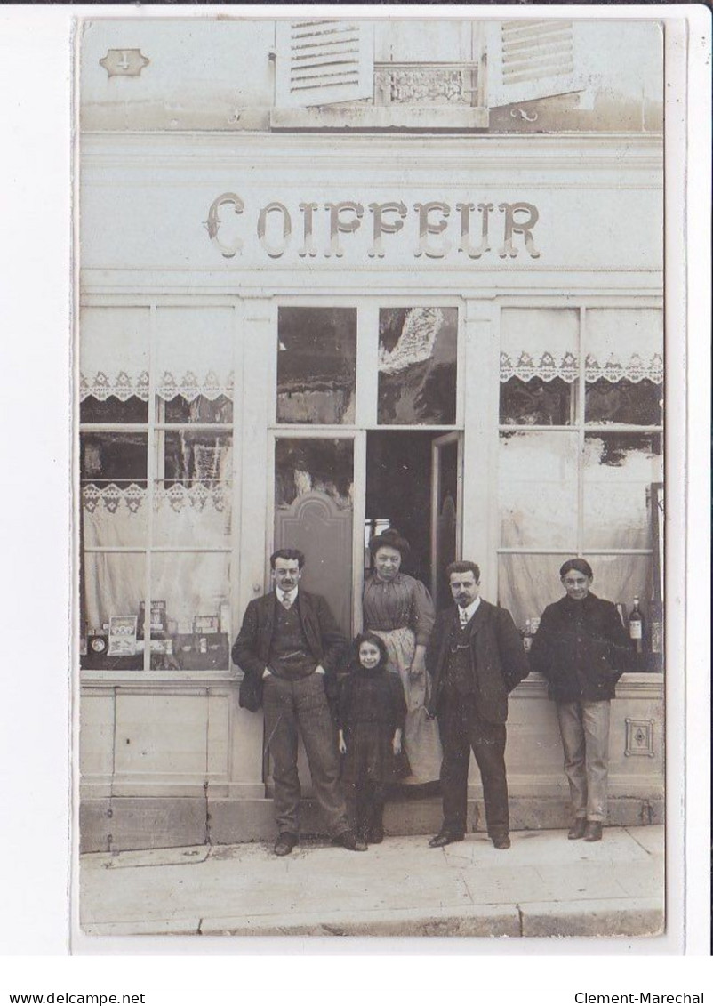 TONNERRE : Carte Photo D'un Salon De Coiffure (coiffeur) - Très Bon état - Tonnerre