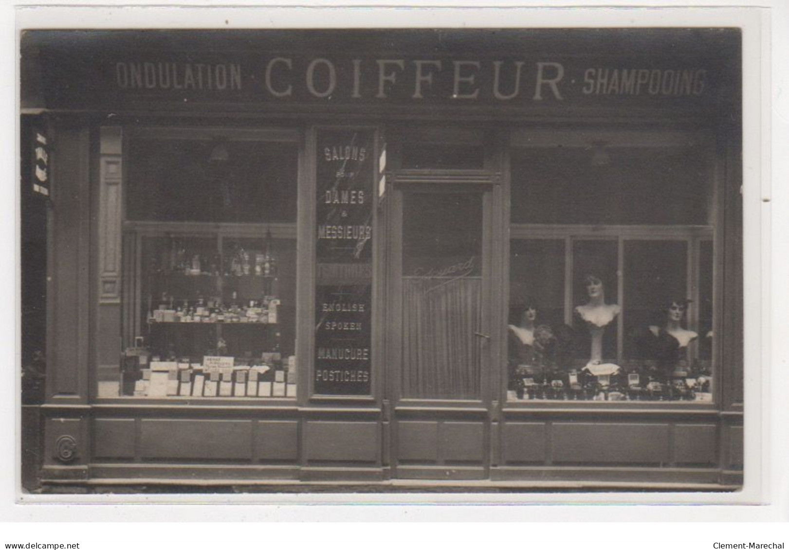 PARIS : Carte Photo Du Salon De Coiffure Edouard (coiffeur) Au 68 Rue Lafontaine - Bon état (adhérence Au Dos) - Paris (16)