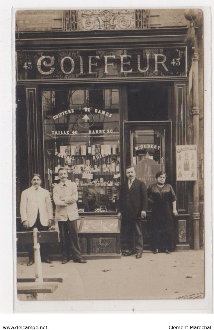 PARIS : Carte Photo Du Salon De Coiffure HUBERT Au 43 Rue Tolbiac (coiffeur) - Très Bon état - Arrondissement: 13