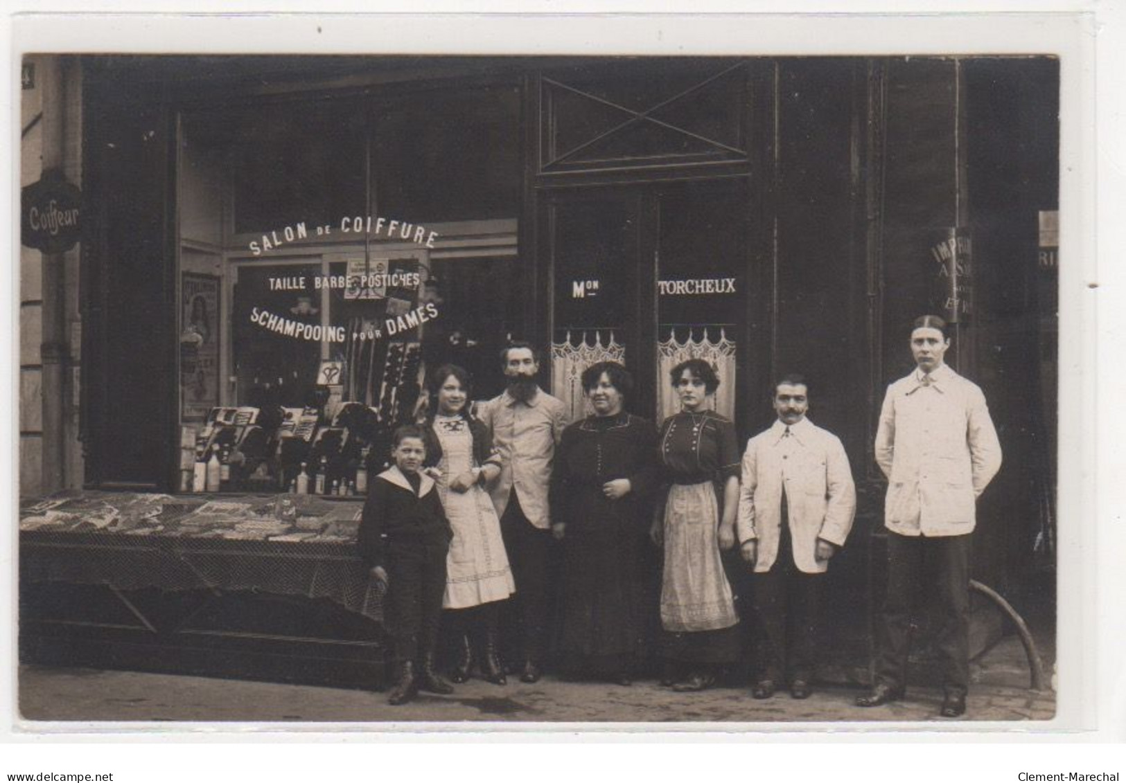 PARIS : Carte Photo Du Salon De Coiffure Torcheux Au 182 Rue Du Faubourg Saint Martin - Très Bon état - District 10