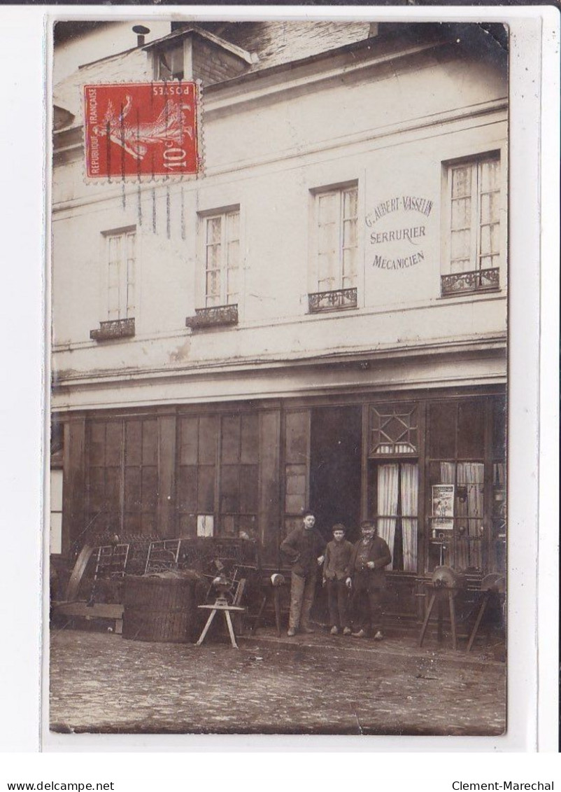 BERNAY : Carte Photo De L'atelier De Serrurerie-mécanicien Aubert Vasselin (a Côté Du Collège Fresnel) - Très Bon état - Bernay