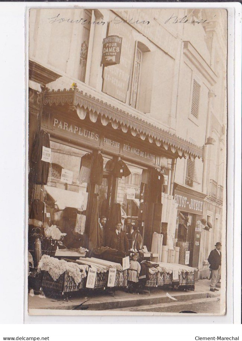 RUFFEC : Carte Photo Du Magasin De Parapluies GEOFFROY (et Magasin Guyot Joyeux) - Très Bon état - Ruffec