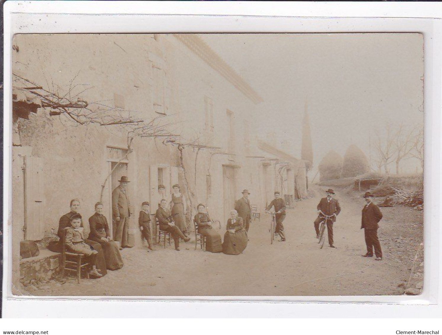 Environs De Montélimar : Carte Photo D'un Intérieur De Village - état (un Coin Plié) - Sonstige & Ohne Zuordnung