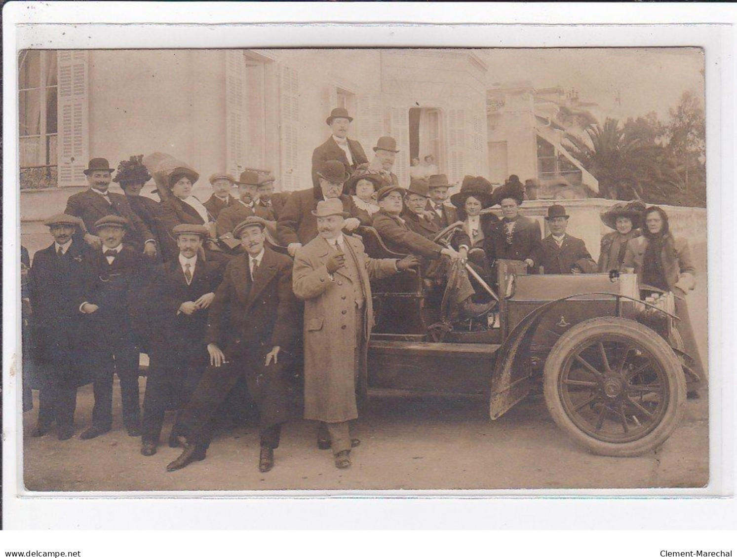 VICHY : Carte Photo D'une Voiture D'excursion (autocar) - Très Bon état - Vichy