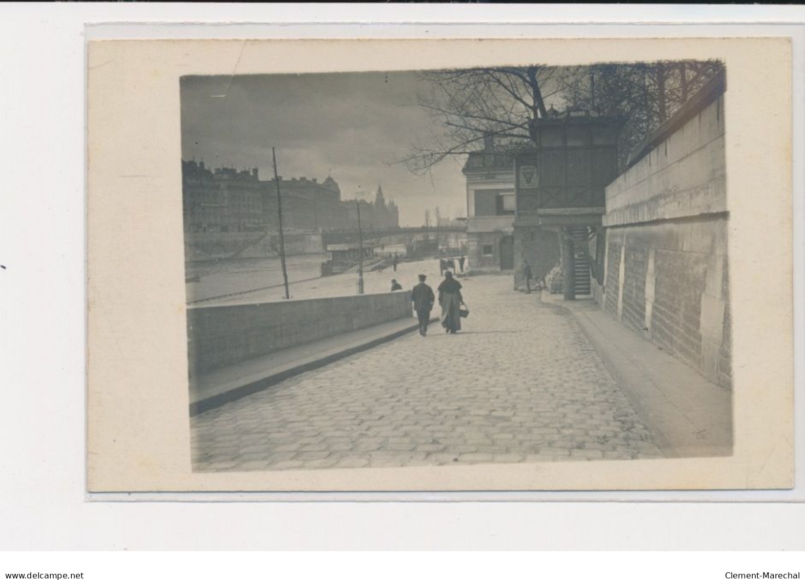 PARIS - Les Quais - Carte Photo - 75004 - état - Distretto: 04