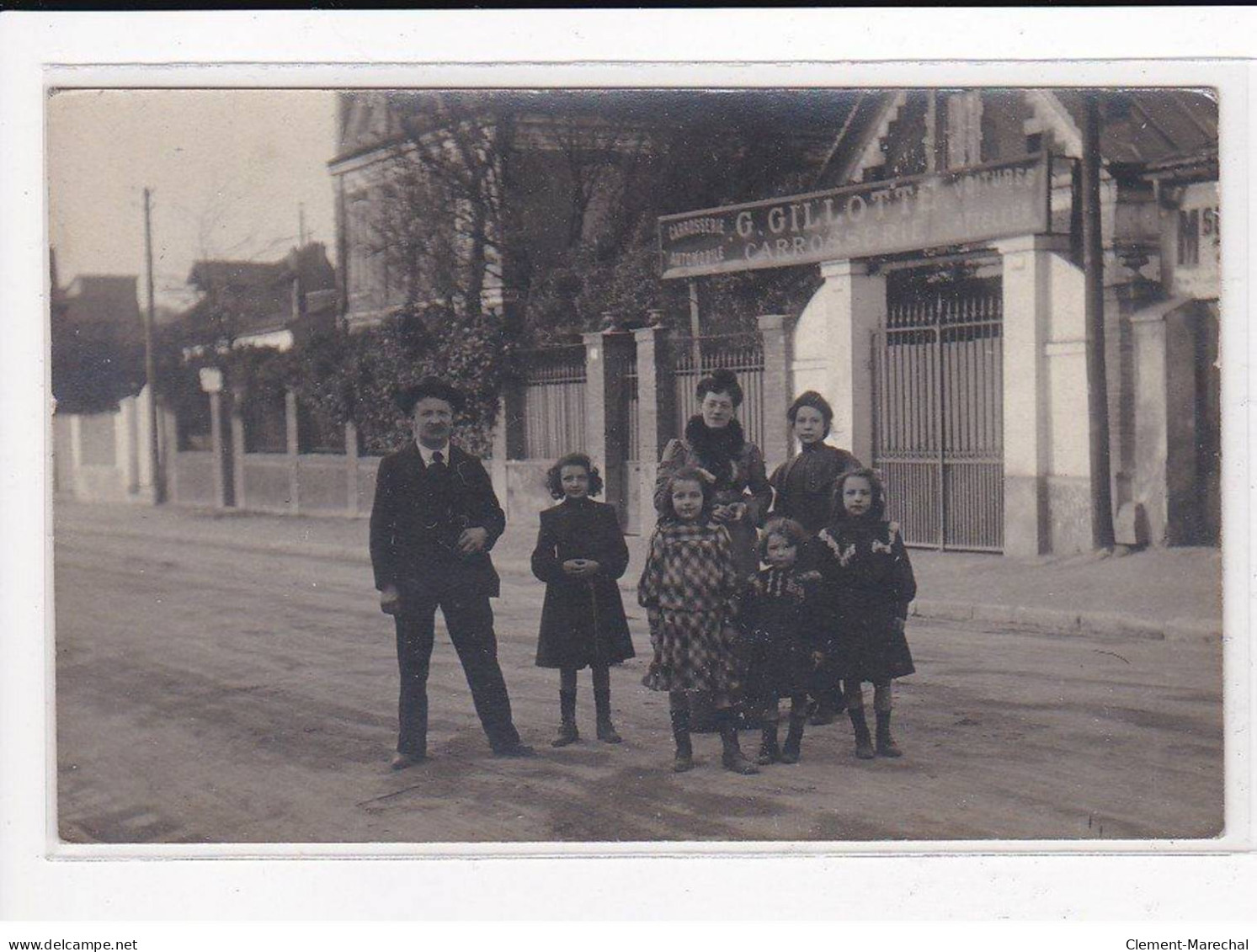 LEVALLOIS : Carrosserie G.GILLOTTE, 88 Rue De Villiers - Très Bon état - Levallois Perret