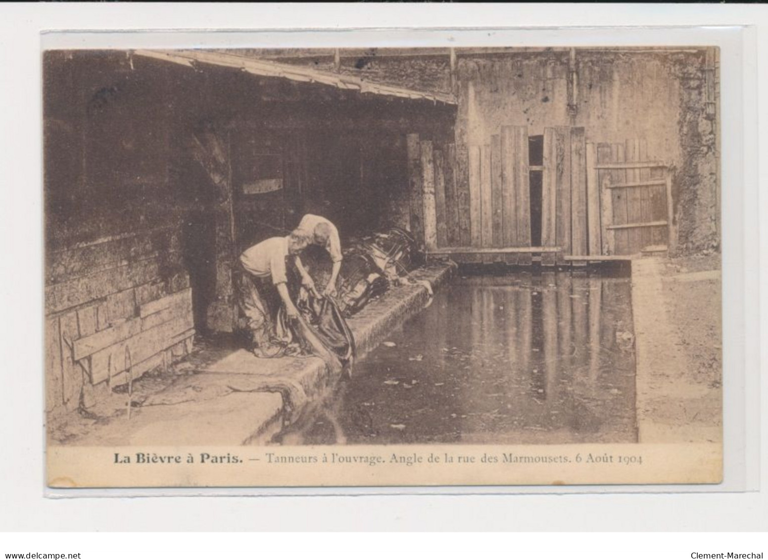 PARIS - La Bièvre - Tanneurs à L'ouvrage - Angle De La Rue Des Marmousets - 6 Août 1904 - état - Altri & Non Classificati